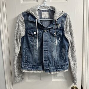 EightyTwo Women's Distressed Denim Jacket with Grey Sleeves and Hood - Size M